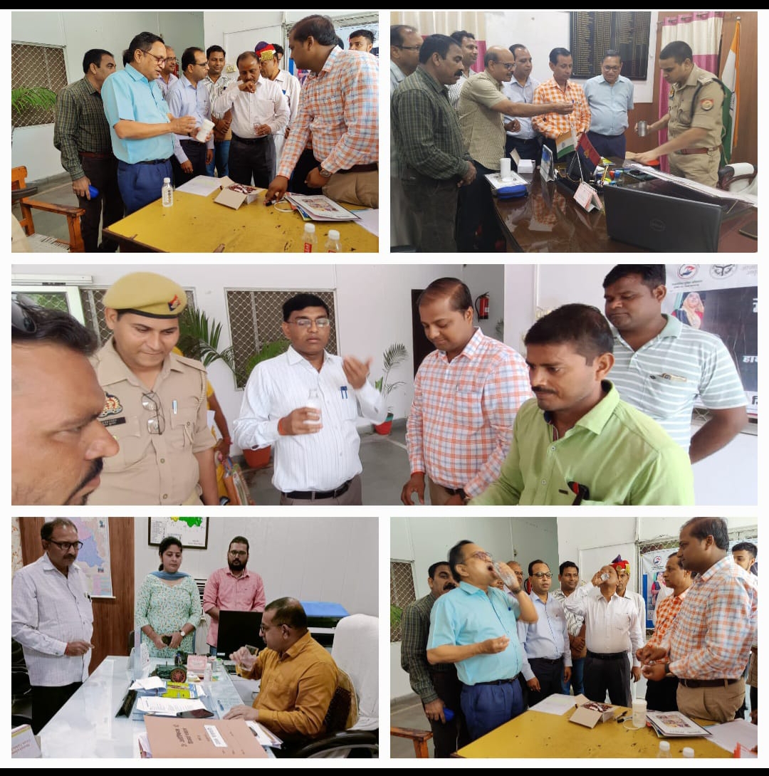 फर्रुखाबाद जिले के मुखिया ने दवा खाकर फाइलेरिया उन्मूलन अभियान का किया शुभारंभ