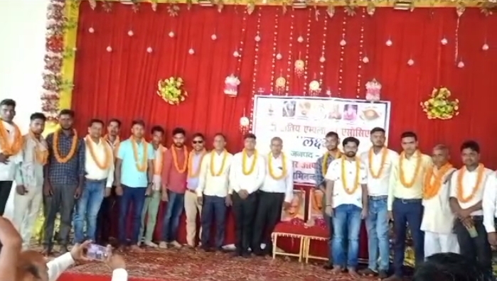 बरेली - स्वयं सेवी संगठन लक्ष्य टीम द्वारा मनाया गया अवंतीबाई का जन्म दिन।
