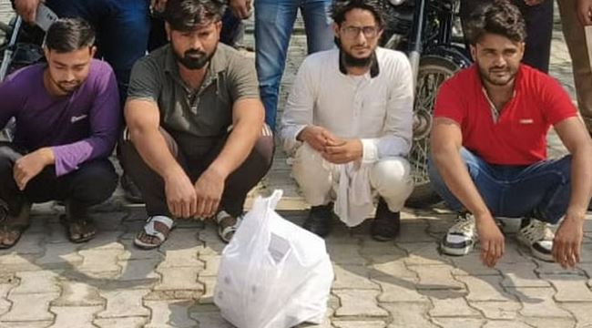 मैनपुरी में ऑनलाइन ठगी करने वाले चार अपराधी चढ़े पुलिस के हत्थे, चार लाख नकदी, डेबिट कार्ड और पांच मोबाइल बरामद