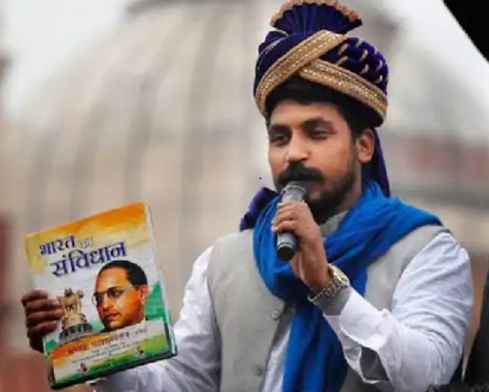 मायावती का वोट बैंक छीनने में लगे चंद्रशेखर, दलित राजनीति में कौन?