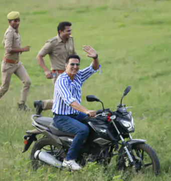 अक्षय कुमार अपनी अपकमिंग फिल्म 'स्काईफोर्स' की शूटिंग में जुट गए, पढ़िए रिपोर्ट