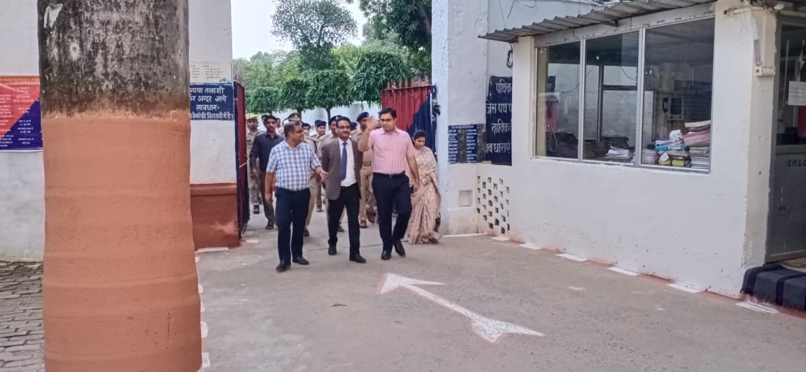 जिला कारागार गोरखपुर में किया गया औचक निरीक्षण