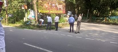 पीलीभीत में मुख्यमंत्री के आने की संभावना पर मुस्तफाबाद में जमाया अधिकारियों ने डेरा