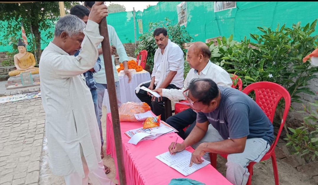 गाजीपुर:-निःशुल्क रक्त जांच शिविर का आयोजन बौद्ध विहार के प्रांगण में हुआ सम्पन