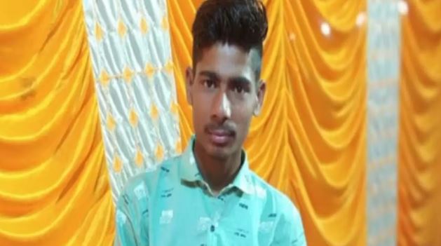 मैनपुरी : आई लव यू, तुम अपना ख्याल रखना’, सुसाइड नोट लिख युवक ने लगाई फांसी, पड़ोस के घर में मिला शव