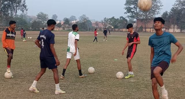 पीलीभीत में फुटबाल टीम में सात खिलाड़ियों का चयन