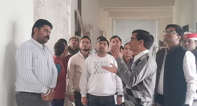 पीलीभीत में निर्माणाधीन एआरटीओ कार्यालय का निरीक्षण