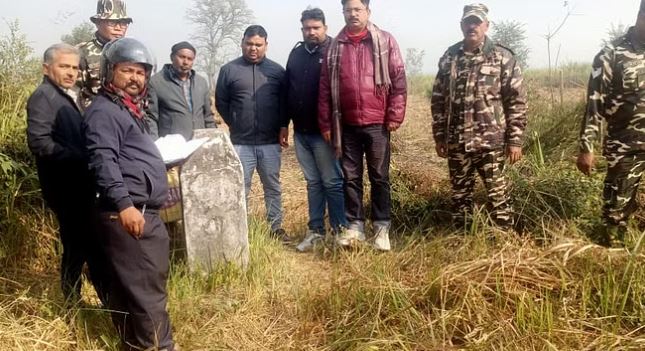 पीलीभीत में  नेपाल सीमा के नोमेंस लैंड पर शुरू हुआ संयुक्त सर्वे