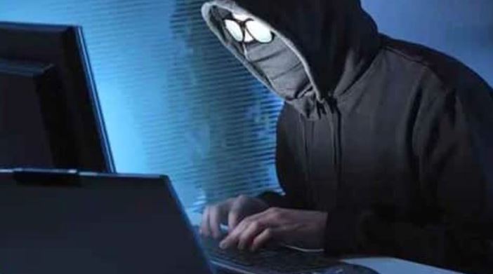 बेंगलुरु में बेड ऑनलाइन बेचने के लिए OLX पर लगाई फोटो, 'खरीदार' ने मांगी ओटीपी, 68 लाख का लगाया चूना