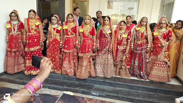 प्रतापगढ : 10 वां आदर्श सामुहिक विवाह मौर्य बन्धुत्व क्लब द्वारा किया गया आयोजित ,नौ जोडों की भव्य तरीके से हुई सगाई