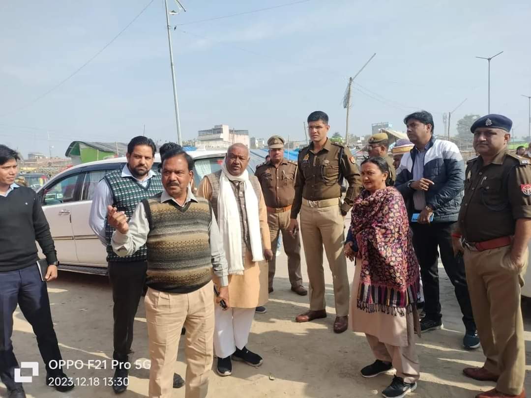 कासगंज जनपद में मेला मार्गश्री शुरू होने वाले मेले का जिलाधिकारी सुधा वर्मा और सौरव दीक्षित ने मेले की व्यवस्था को परखा और अधीनस्थ को दिए निर्देश