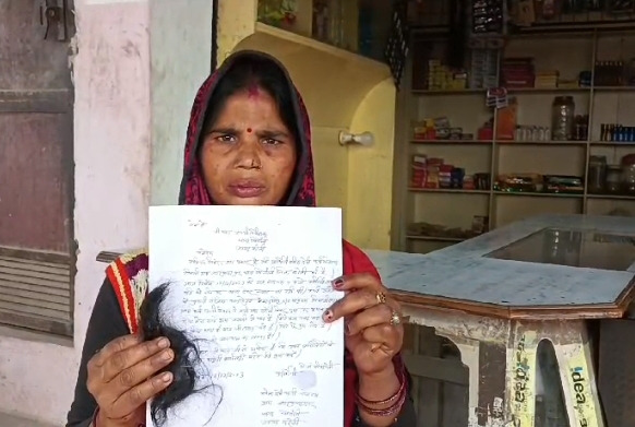 बरेली - सिरौली थाना क्षेत्र में पुरानी रंजिश के चलते महिला को पीट-पीटकर किया लहू लुहान।