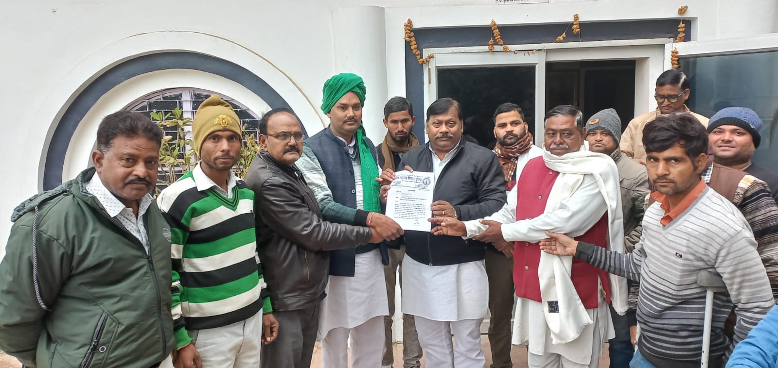 एटा:10 जनवरी 2024 को कासगंज रेलवे स्टेशन से प्रस्तावित जन आक्रोश पैदल यात्रा में सम्मिलित होने के लिए जनप्रतिनिधियों को आमंत्रित किया