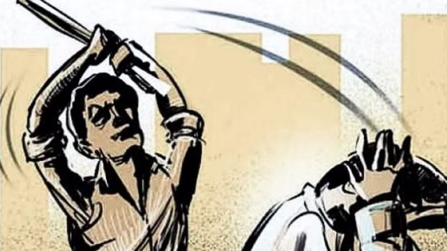 पीलीभीत में घर लौट रहे ग्रामीण को घेरकर लाठी-डंडों पीटा