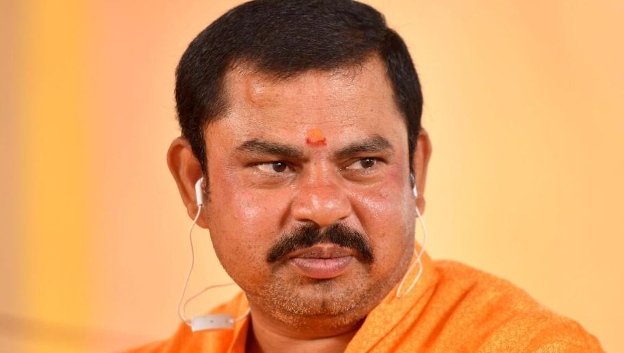 तेलंगाना में AIMIM के अकबरुद्दीन ओवैसी को प्रोटेम स्पीकर बनाया, BJP विधायक टी राजा बोले- जब तक जिंदा हूं, उनके सामने शपथ नहीं लूंगा