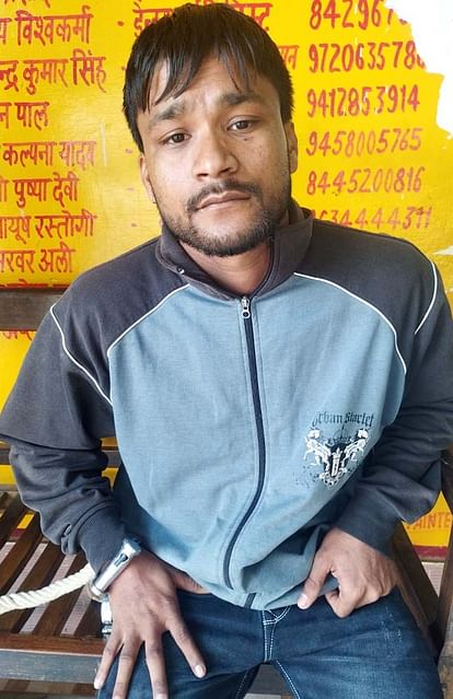 पीलीभीत में गैंगस्टर ढोलक मास्टर की गिरफ्तारी पर भड़के किन्नर, थाने में किया हंगामा