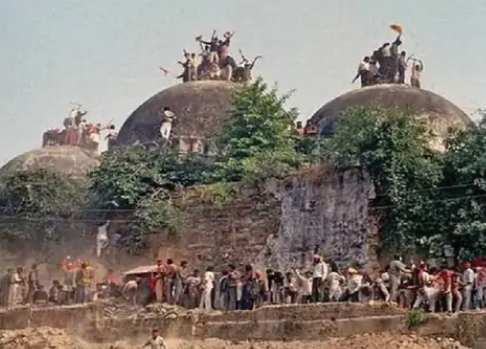 राम मंदिर में पहली ईट रखने वाले कामेश्वर चौपाल ने मुझसे कहा कि आप विश्व हिंदू परिषद में आ जाइए: ललिता देवी