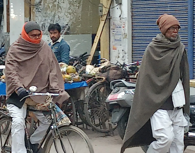 पीलीभीत में गलन और शीतलहर से कांपी तराई, 5.4 डिग्री पहुंचा न्यूनतम तापमान