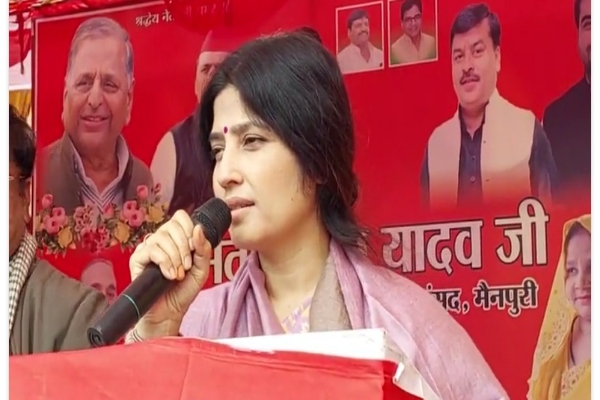 मैनपुरी में डिंपल यादव ने बीजेपी पर साधा निशाना, बोली नोटबंदी ने बर्बाद कर दिया