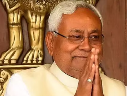 सोशल मीडिया चलाने वाले सरकारी कर्मचारी सावधान! नीतीश सरकार ने लिया ये बड़ा फैसला