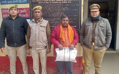 बरेली - थाना भोजीपुरा,बरेली पुलिस द्वारा अवैध मादक पदार्थो की तस्करी करने वाले 01 अभियुक्त को 01 किलो 100 ग्राम गांजा के साथ गिरफ्तार किया।