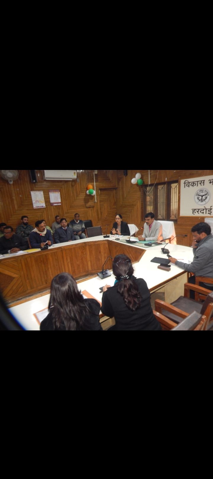 हरदोई :  मंत्री 03 फरवरी को स्मार्ट फोन का वितरण करेगें,  नगर मजिस्टेट।