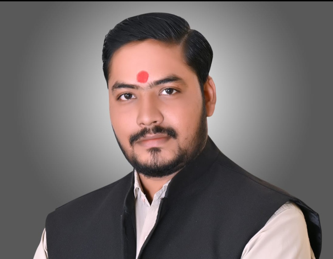 फर्रुखाबाद:स्वामी प्रसाद मौर्य बसपा व भाजपा व सपा में न टिक पाना उनकी नकारात्मक राजनीति का परिणाम है- नन्दकिशोर दुबे