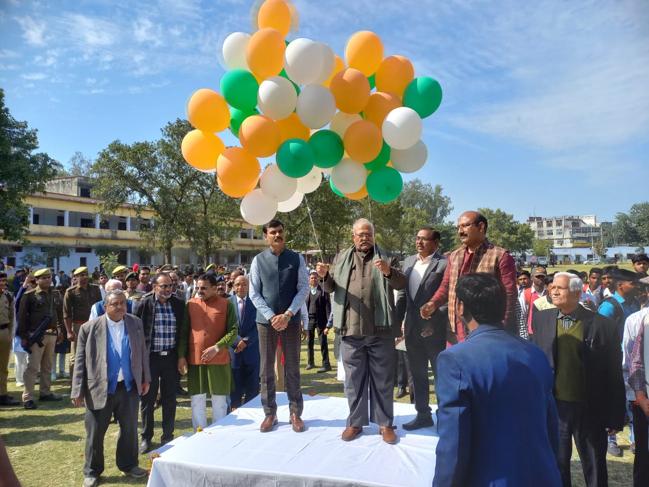 हरदोई : अनुशासन का हमारे जीवन में बहुत महत्व:  सभापति।          ।  केन सोसाइटीज नेहरू पीजी कॉलेज में युवा महोत्सव का शुभारम्भ हुआ।