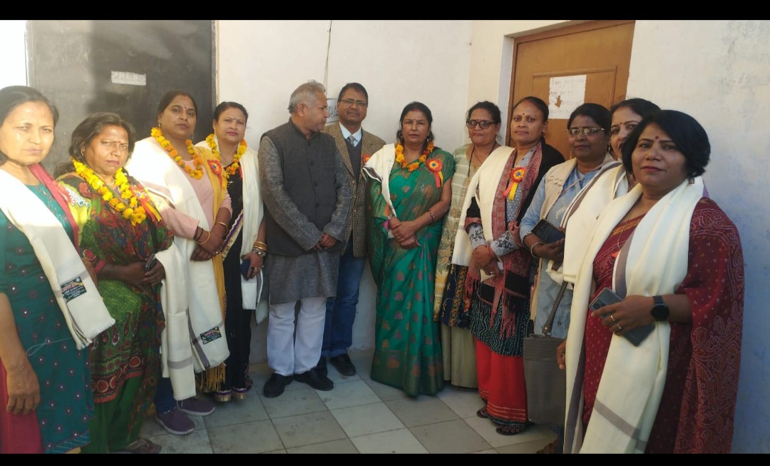 हरदोई : हरियावा ब्लाक के मुगलीपुर गांव में सरकारी विद्यालय में सिडुल के अनुरूप नही मिलता भोजन