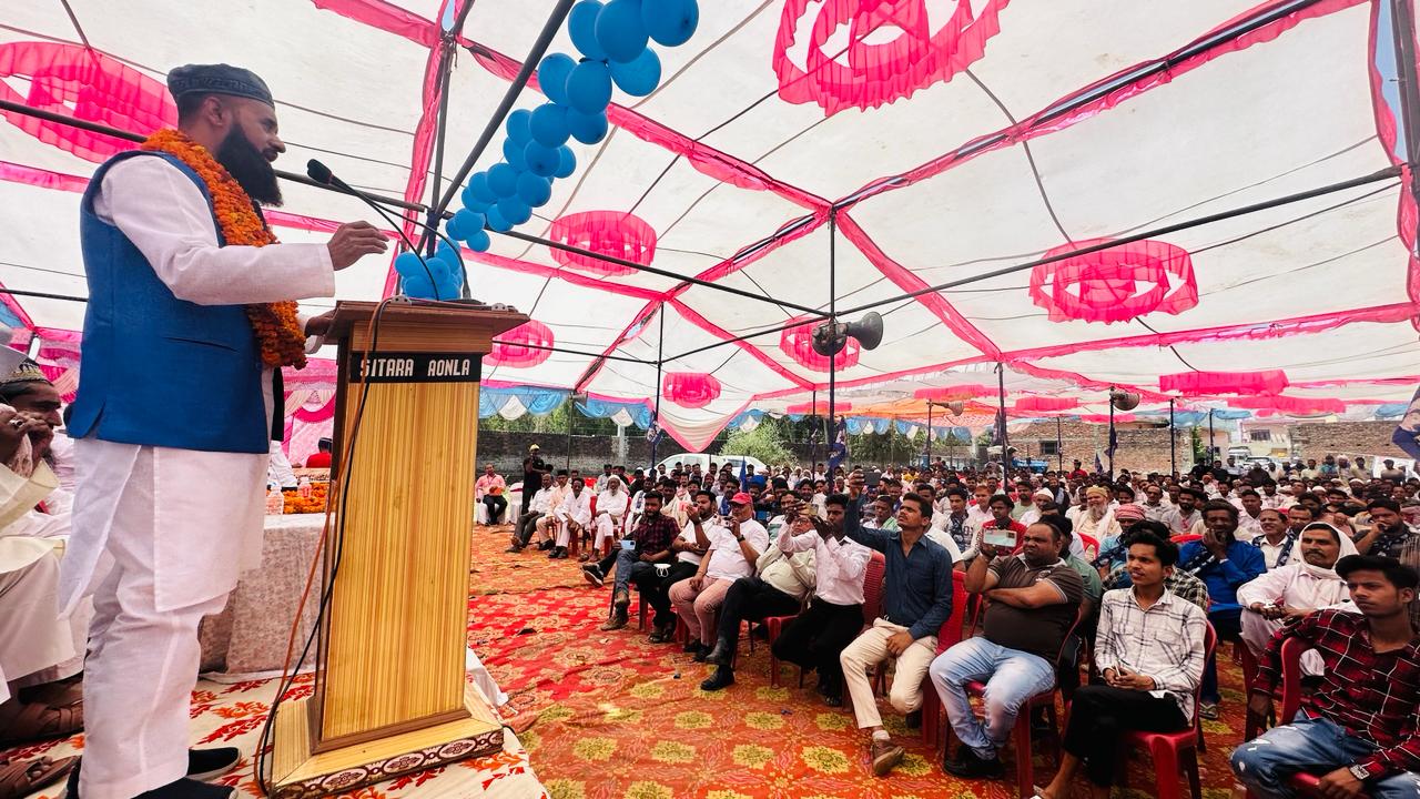 बरेली - जनसभा कर बसपा प्रत्याशी सैय्यद आबिद अली के द्वारा किया गया नामांकन।
