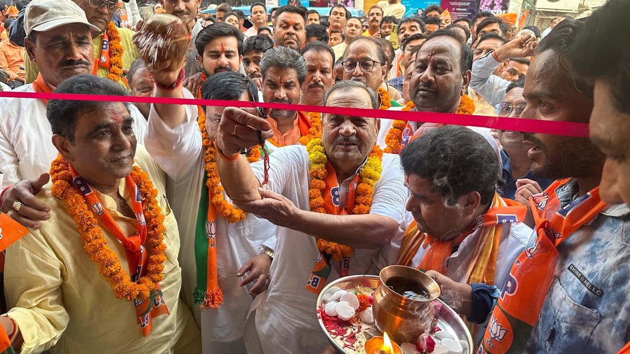 फर्रुखाबाद:बीएस मेंशन में लोकसभा चुनाव के लिए सदर विधानसभा क्षेत्र का चुनाव कार्यालय का हुआ उद्घाटन