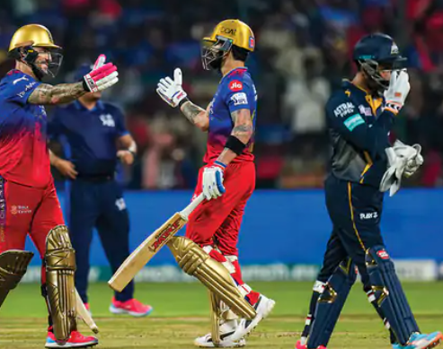रॉयल चैलेंजर्स बेंगलुरु (RCB) ने गुजरात टाइटंस (GT) को 4 विकेट से हरा दिया