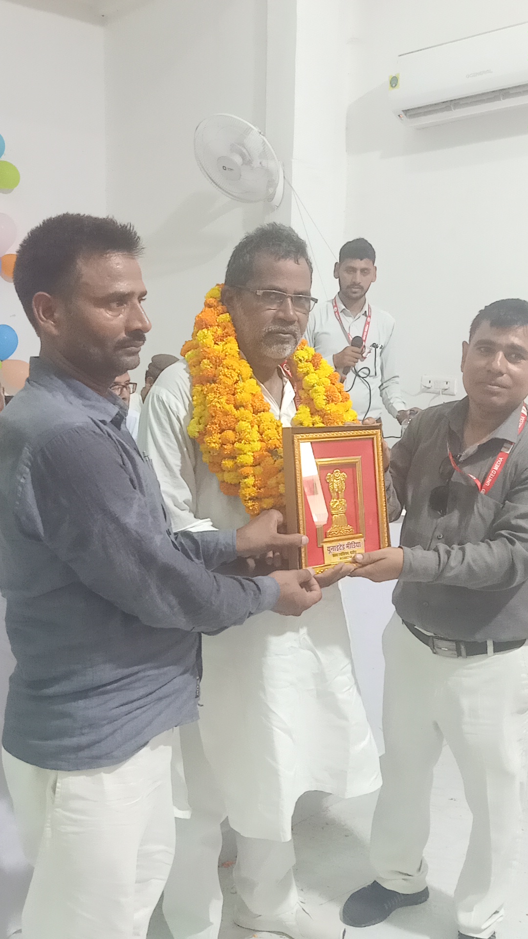 गाजीपुर : हिन्दी पत्रकारिता दिवस दो शताब्दी पूरे करने की ओर, कई चुनौतियां अब भी बरकरार: उपेन्द्र यादव