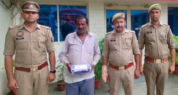 बरेली:70 लाख कीमत की दो किलो अफीम के साथ तस्कर गिरफ्तार, एक फरार।