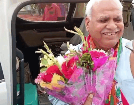 बाबू सिंह कुशवाहा का राजनीति में पुनर्जन्म हो गया। उनका समय बदल गया। वो अब जौनपुर के सांसद हैं।