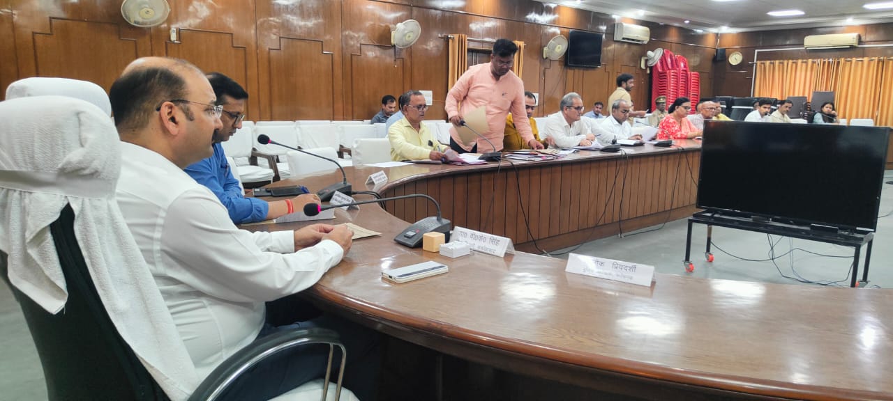 फर्रुखाबाद:प्रधानमंत्री विश्वकर्मा योजना समिति की बैठक कलेक्ट्रेट सभागार  में हुई सम्पन्न