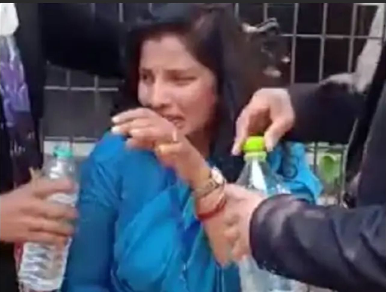 बाहुबली सपा के पूर्व विधायक गुड्डू पंडित की पत्नी पर जानलेवा हमला ?