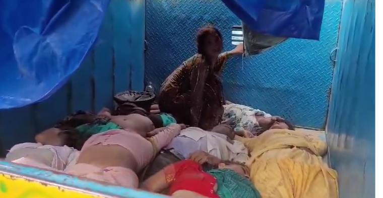 जनपद हाथरस के सिकंदराराऊ में भोले बाबा के संतसंग में मची भगदड़ , 23 लोगो की अभी तक हुई मौत।