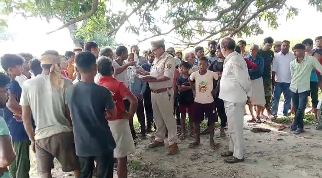 कन्नौज: गृह कलेश के चलते एक 55 वर्षीय ग्रामीण ने फांसी लगाकर मौत