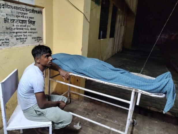 बरेली :आंवला तहसील क्षेत्र में वृद्ध को बैल्टो से पीटा, मौके पर हुई मौत।
