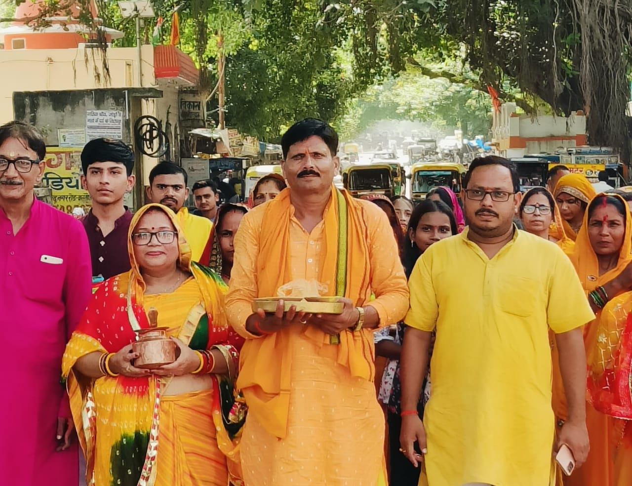 कन्नौज:खेल मैदान में दुर्गा महोत्सव का आयोजन