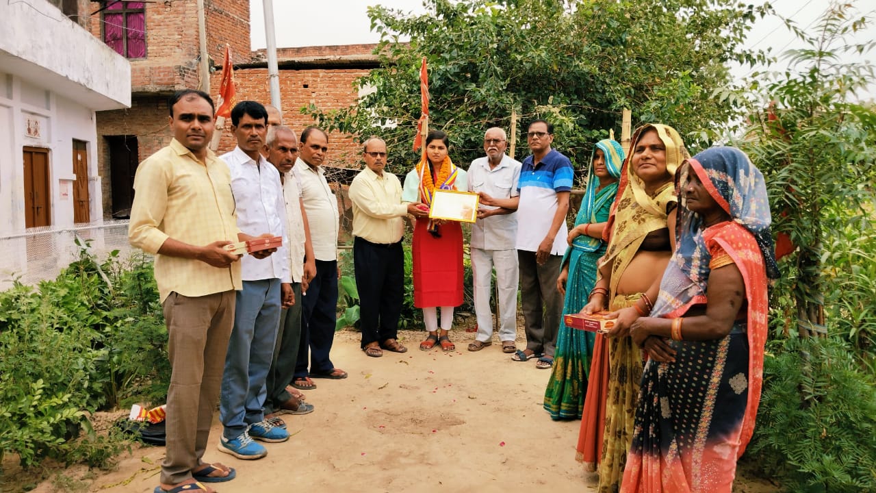 कन्नौज:तेजस्विनी कुशवाहा ने चित्रसेन निगम स्वर्ण पदक सम्मान पाकर जिले का नाम किया रोशन