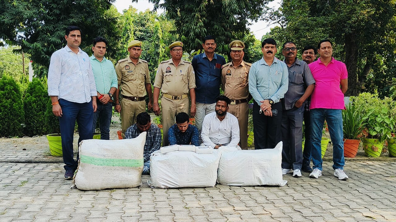 मैनपुरी : करहल विधानसभा उपचुनाव से पहले पुलिस ने शस्त्र फैक्ट्री का किया भंडाफोड़ ?