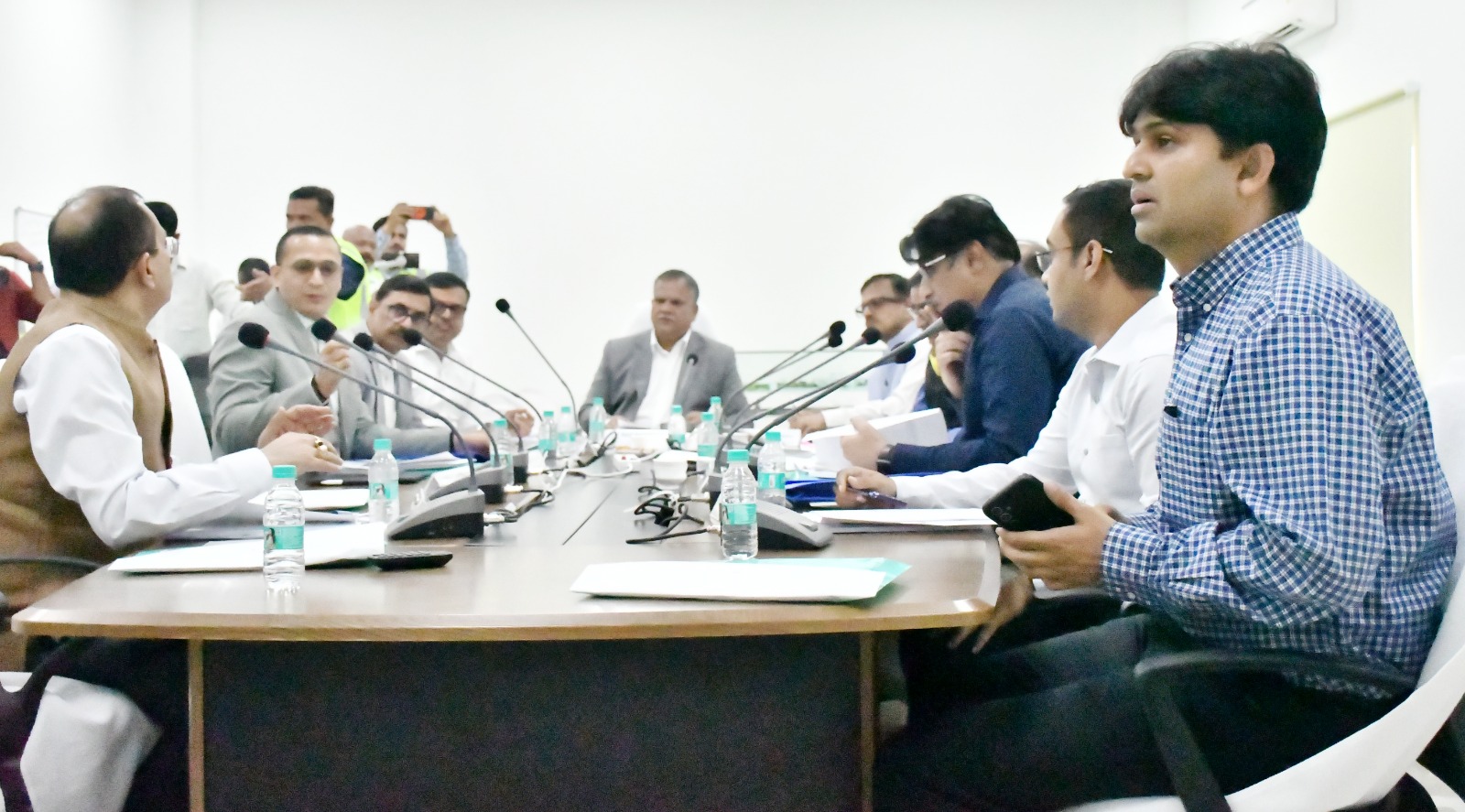 प्रयागराज- मुख्य सचिव ने सीवर लाइन वाले क्षेत्रों में सभी घरों एवं संस्थाओं को अनिवार्य रूप से जोड़ने के दिए निर्देश ?
