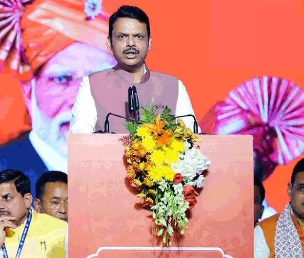 'सहिष्णुता खून में, लेकिन थप्पड़ खाना हिंदुत्व नहीं': भागवत के मुसलमान वाले बयान पर बोले फडणवीस, क्या मामला?