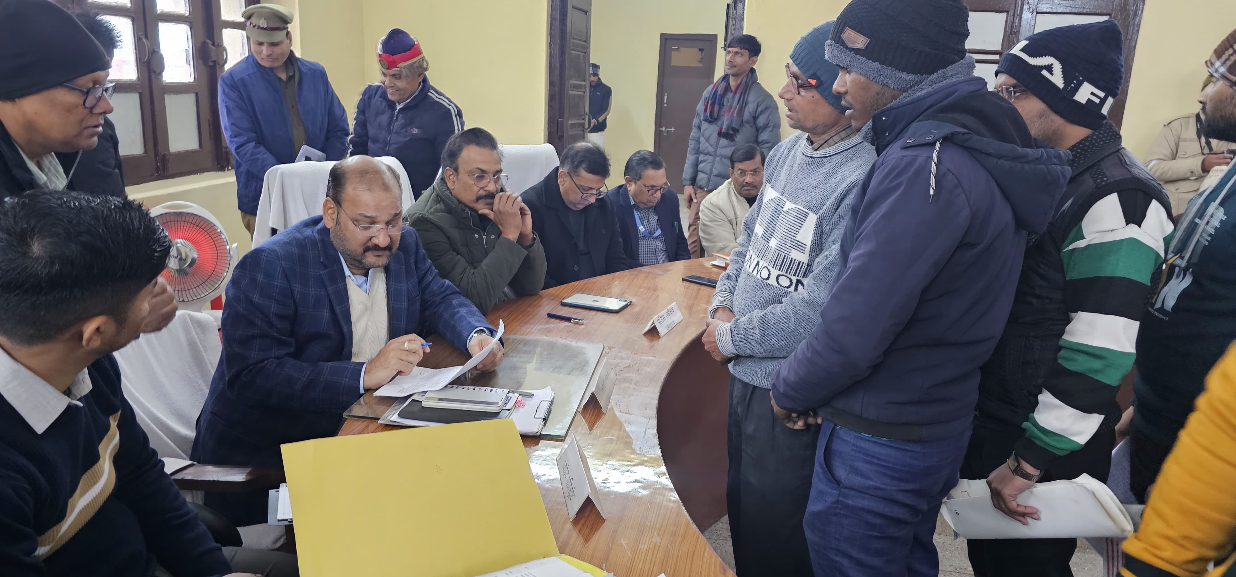 फर्रुखाबाद:सम्पूर्ण समाधान दिवस का हुआ आयोजन जिसमें 73 शिकायतें प्राप्त 06 का मौके पर हुआ निस्तारण