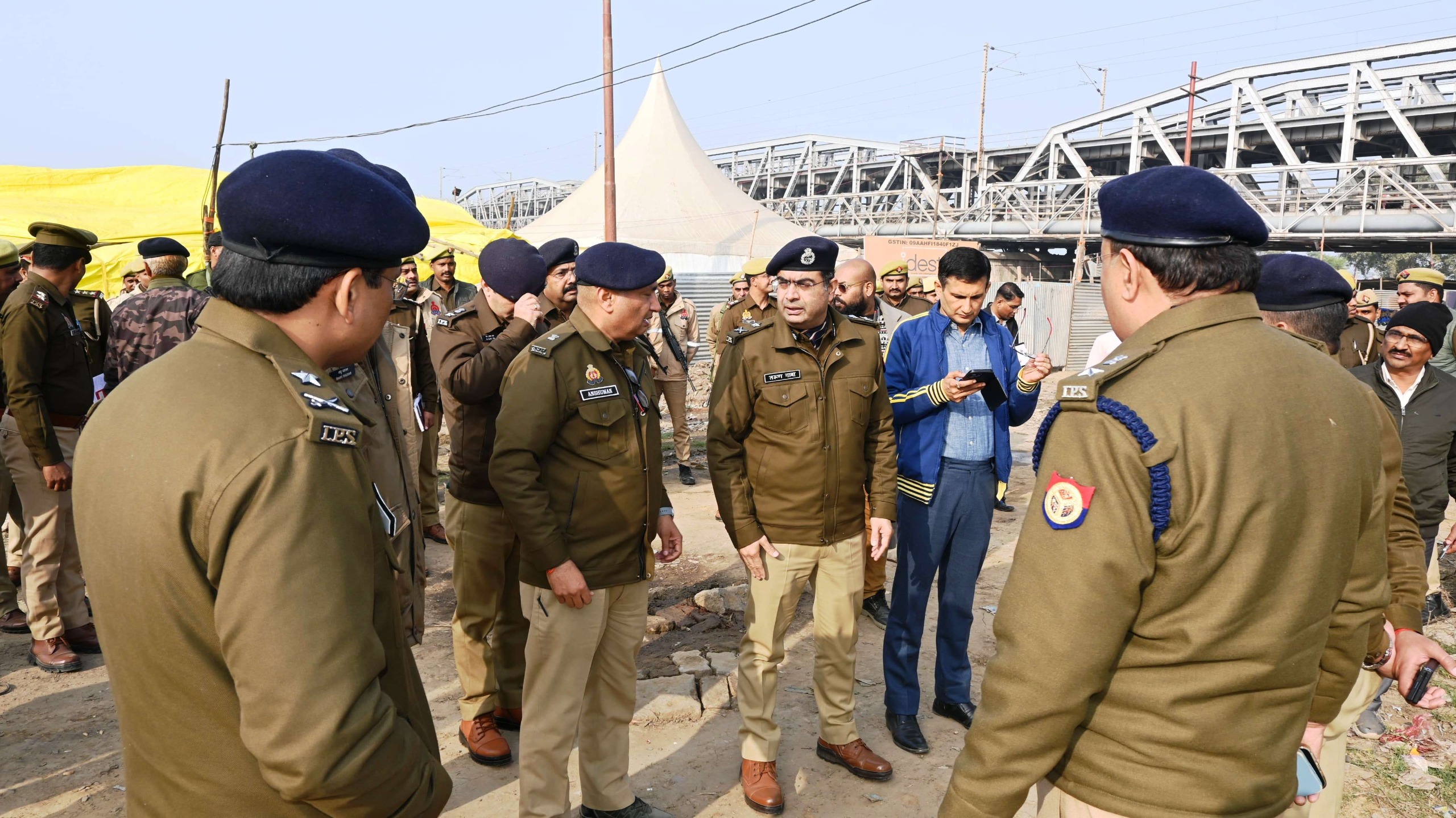 प्रयागराज: महाकुम्भ-2025 के सकुशल एवं सुरक्षित आयोजन के दृष्टिगत निरीक्षण हुआ
