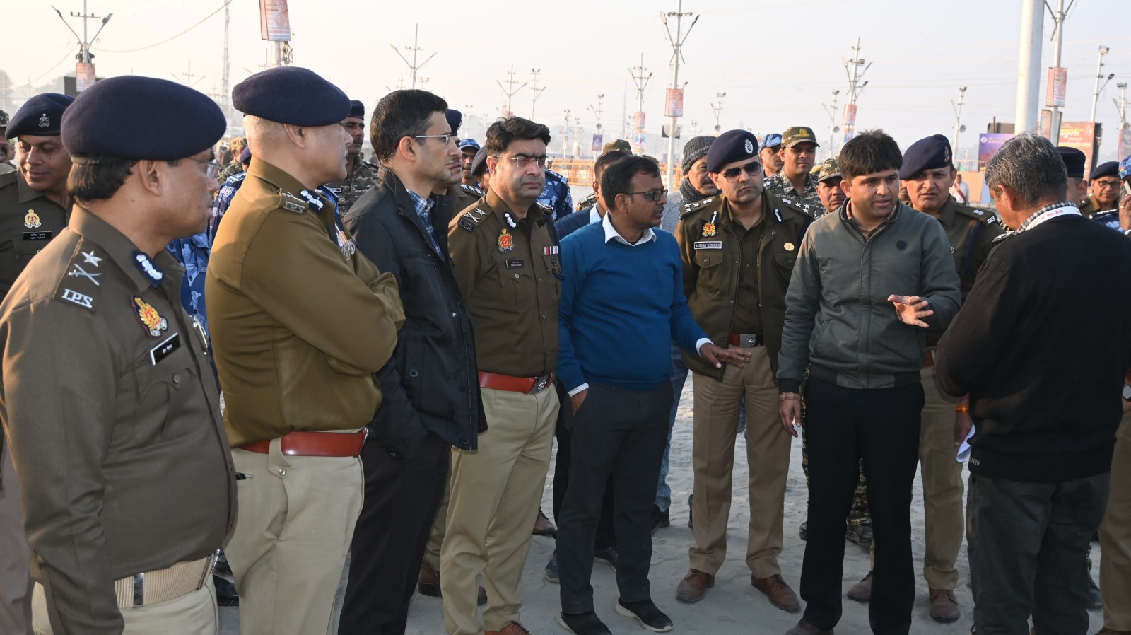 महाकुम्भ 2025 के सकुशल एवं निर्विघ्न आयोजन व पौष पूर्णिमा, मकर संक्रान्ति स्नान पर्व के दृष्टिगत ?