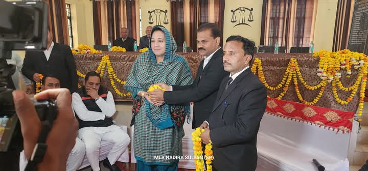 कासगंज : शपथ ग्रहण समारोह में सपा विधायक नादिरा सुल्तान को मुख्य अतिथि बनाया गया