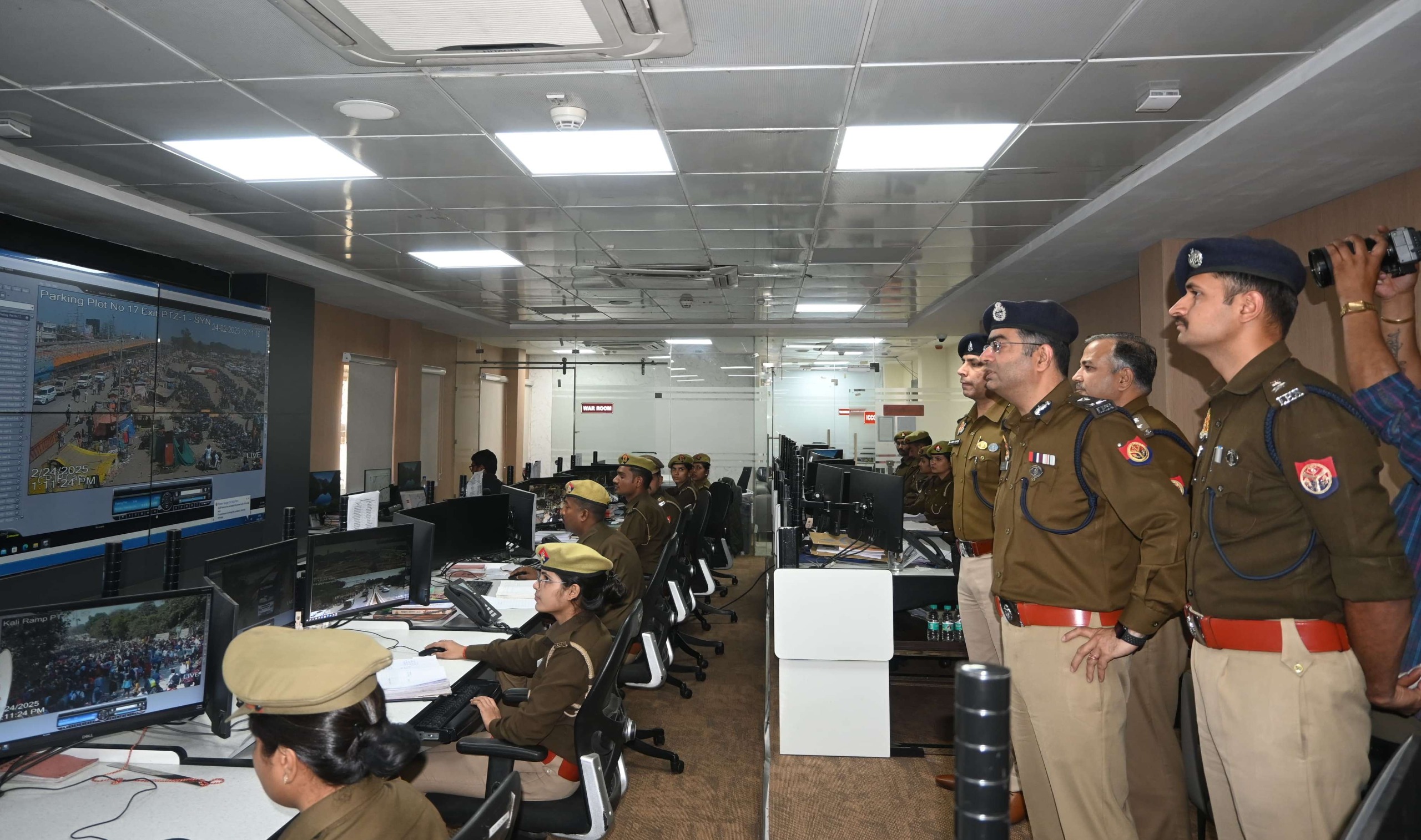 प्रयागराज: यातायात/सुरक्षा व्यवस्था पर सतर्क दृष्टि रखते हुए सर्वसम्बन्धित को आवश्यक दिशा-निर्देश दिये गए
